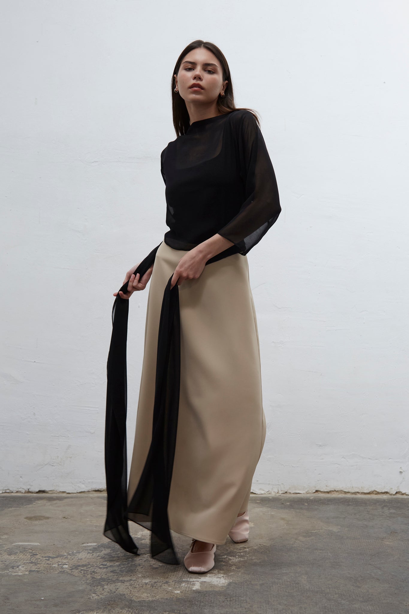 Ellie black multiway long-sleeve georgette top with fluid draped silhouette, one size fits S to L, handmade in Barcelona