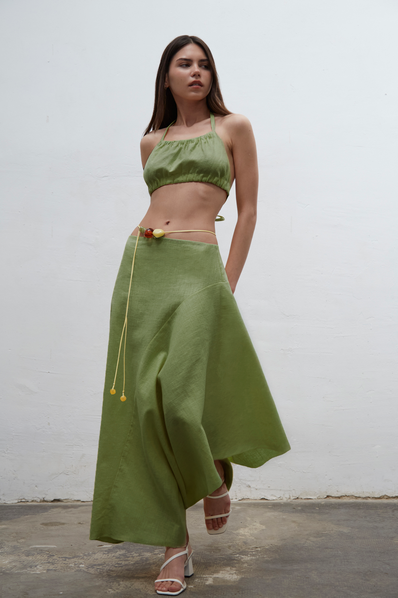 Mila kiwi linen mini top with adjustable ties, one-size design for sizes S to L, handmade in Barcelona