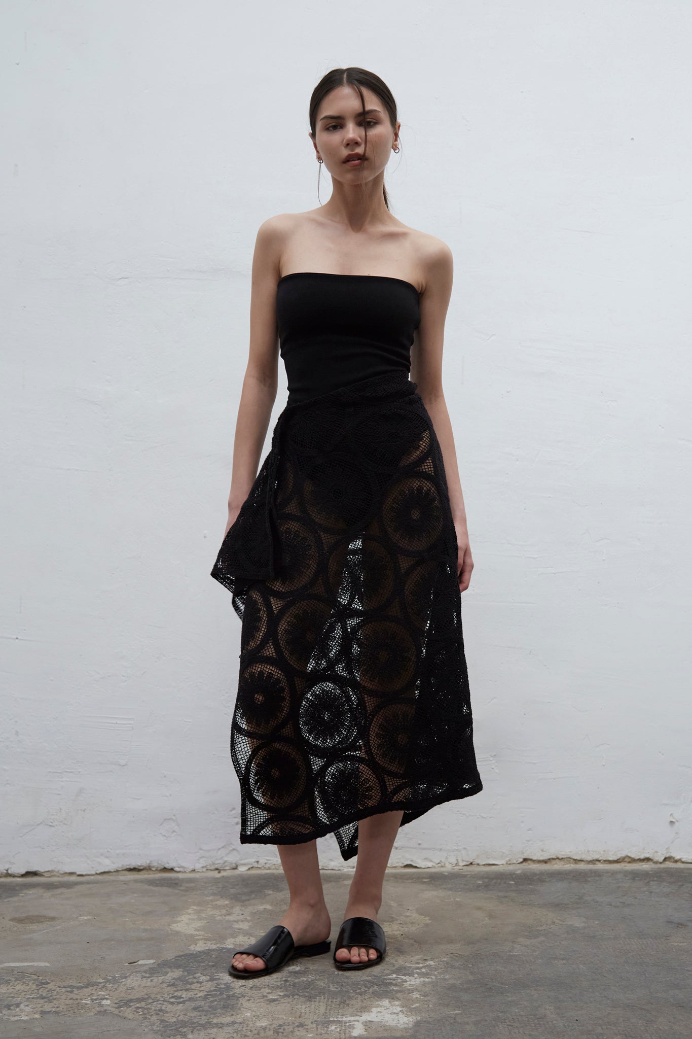 Lolita asymmetric crochet overskirt with adjustable snap buttons, one-size fit for S to L, handmade in Barcelona